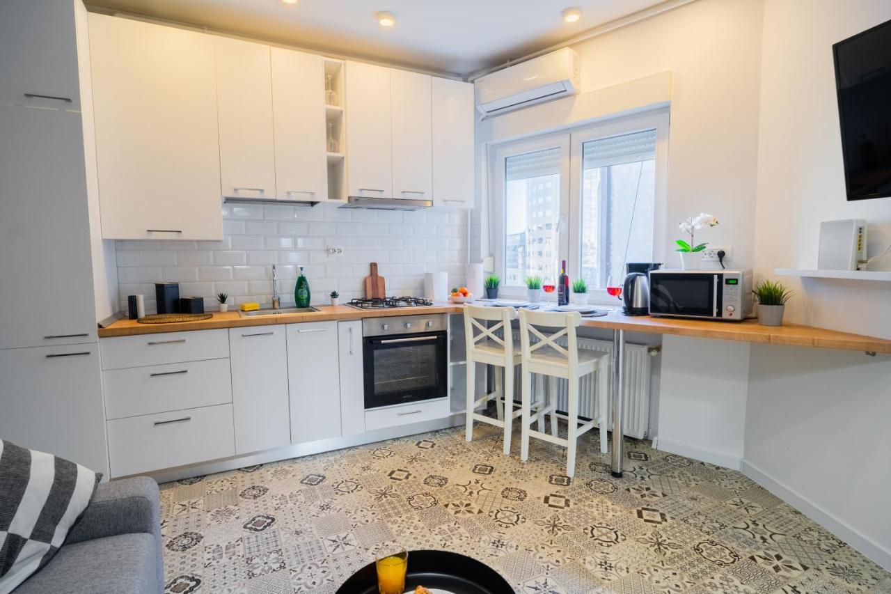 One Bedroom Flat In Bucharest'S Historic District Экстерьер фото